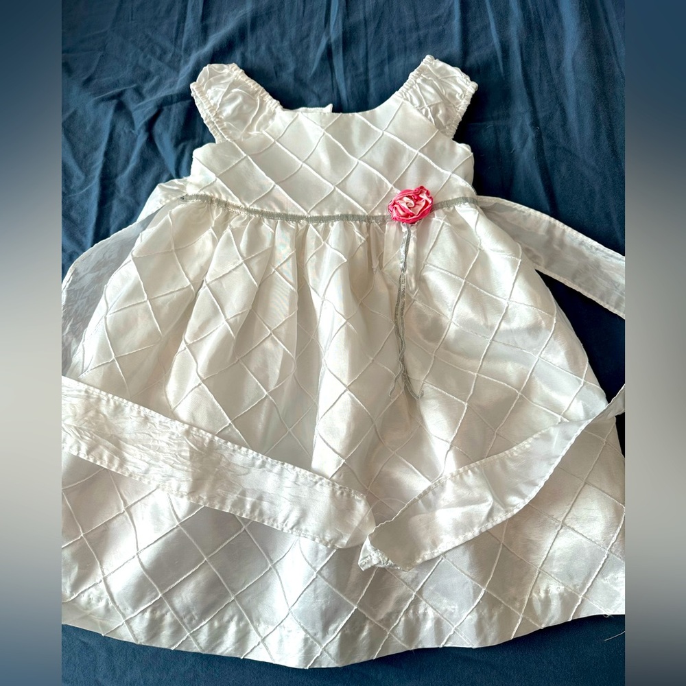 White special occasion dress in size 2T